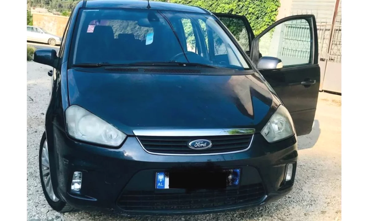 Auto in Vendita a Berat, Ford, 2008 Diesel,Kambio Automatik Pagamento 2,800  Euro.