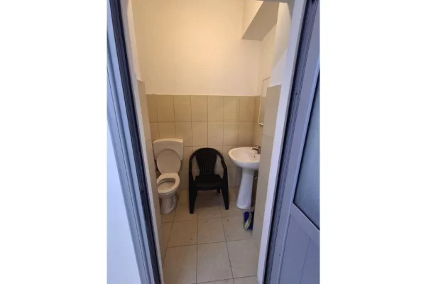  Jepet me qira: Ambjent Biznesi