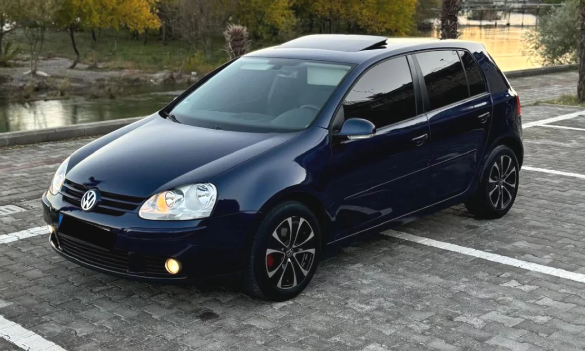 Makina ne shitje ne Tirane, Volkswagen, 2005 Diesel,Kambio Automatik Pagesa 5,200  Euro.