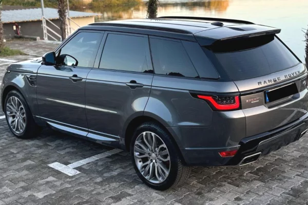 Makina ne shitje ne Tirane - 24,500 Euro