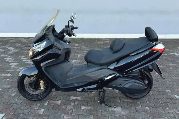 Moto e Scooter in vendita a Tirana - 2,400 Euro