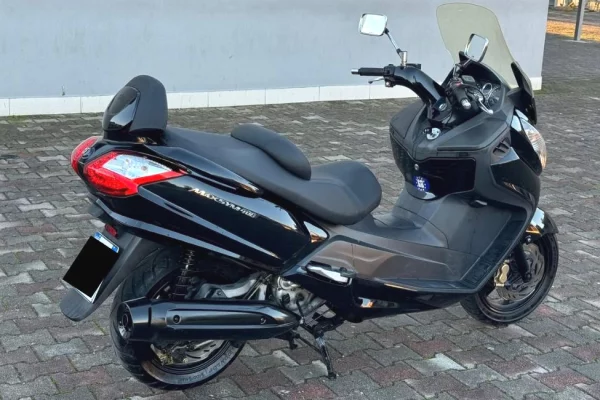 Moto e Scooter in vendita a Tirana - 2,400 Euro