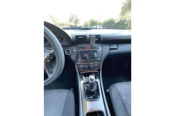 Makina ne shitje ne Tirane - 3,800 Euro