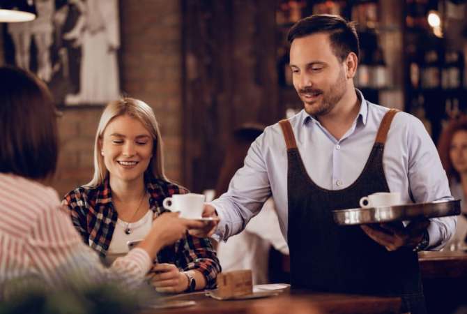 Njoftime Pune per Pjatalarëse, Kamarier/e ne Tirane