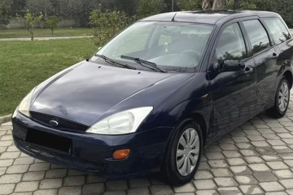 Makina ne shitje ne Tirane - 1,300 Euro