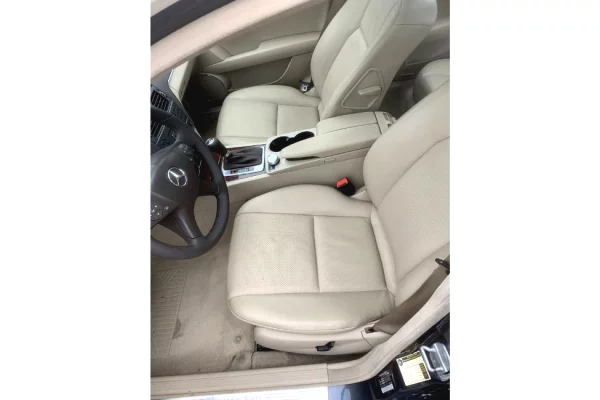 Makina ne shitje ne Tirane - 5,400 Euro