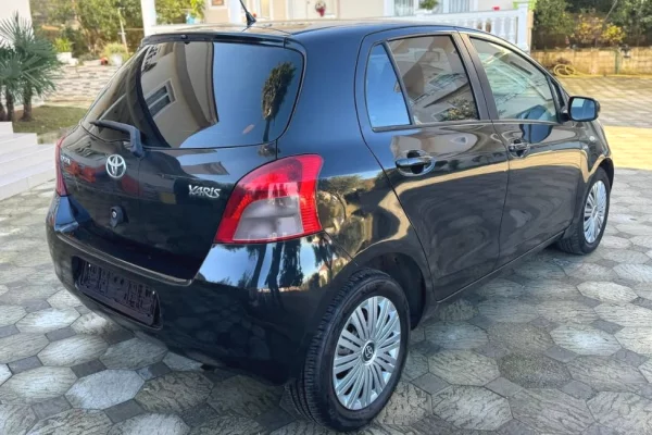 Makina ne shitje ne Tirane - 4,700 Euro