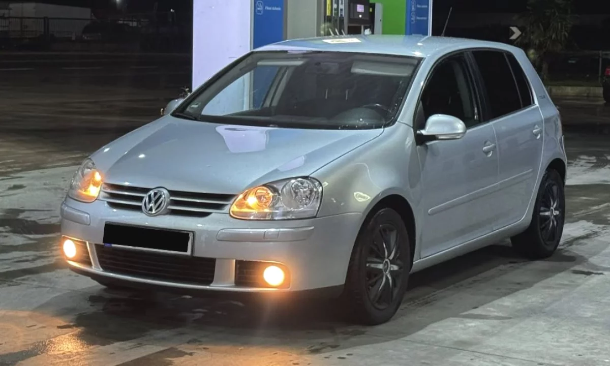 Makina ne shitje ne Tirane, Volkswagen, 2007 Diesel,Kambio Manual Pagesa 3,600  Euro.