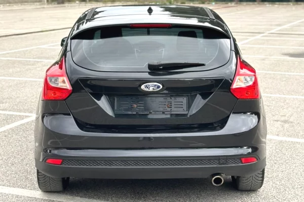 Makina ne shitje ne Tirane - 4,200 Euro