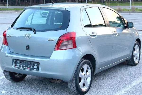 Makina ne shitje ne Tirane - 4,000 Euro