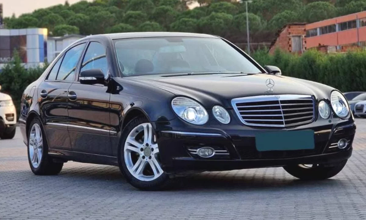 Makina ne shitje ne Tirane, Mercedes-Benz, 2007 Diesel,Kambio Automatik Pagesa 7,000  Euro.