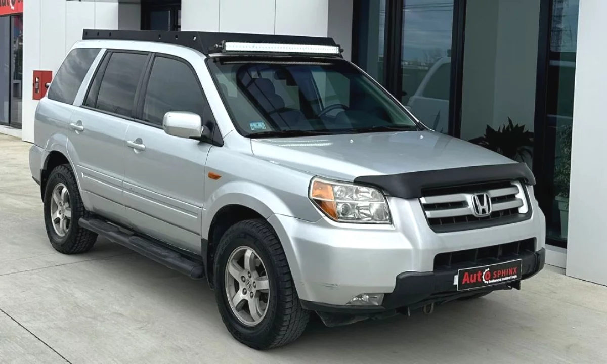 Makina ne shitje ne Tirane, Honda, 2008 gasoline-gas,Kambio Automatik Pagesa 6,800  Euro.