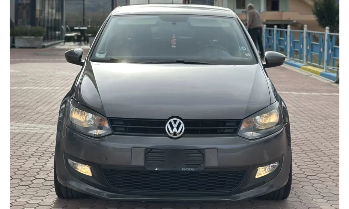 Makina ne shitje ne Tirane, Volkswagen, 2010 Diesel,Kambio Automatik Pagesa 4,500  Euro.