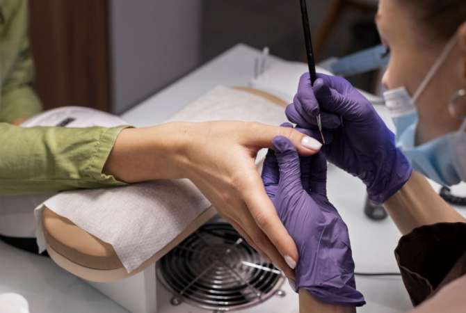 WAVE BY BONA ndan ambient me qera per Estetiste thonjsh 