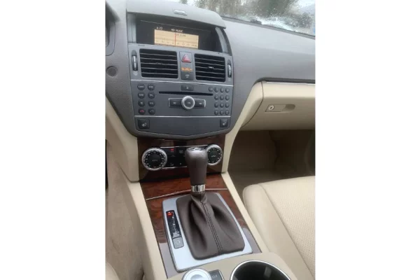 Makina ne shitje ne Tirane - 5,300 Euro