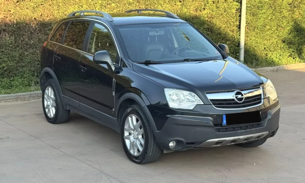 Makina ne shitje ne Tirane, Opel, 2011 Diesel,Kambio Automatik Pagesa 4,200  Euro.