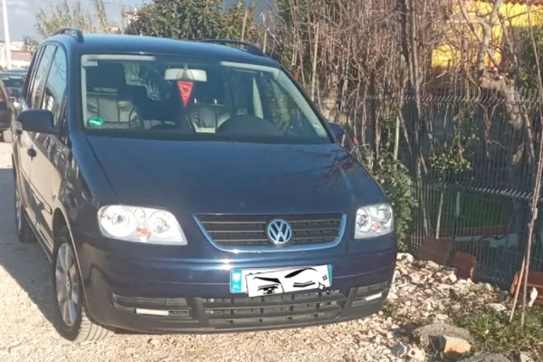 Makina ne shitje ne Tirane - 3,900 Euro