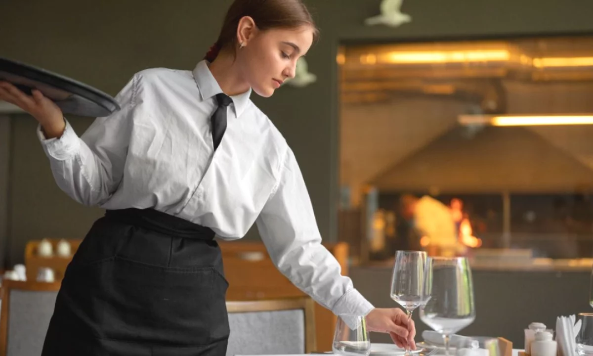 Njoftime Pune ne Tirane, Profesioni Kamariere,  Ndihmës Kamariere , Fillestar/Pak eksperience, Pagesa Me Marreveshje.