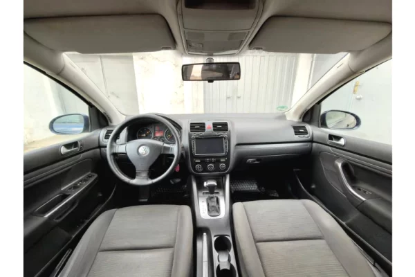 Makina ne shitje ne Tirane - 4,500 Euro