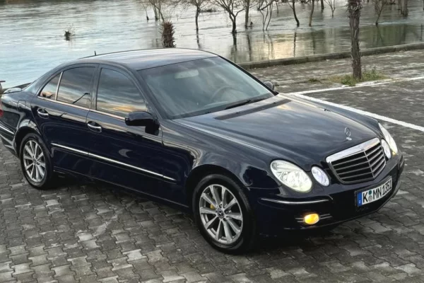 Makina ne shitje ne Tirane - 4,900 Euro