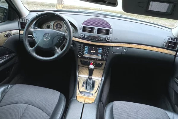 Makina ne shitje ne Tirane - 4,900 Euro