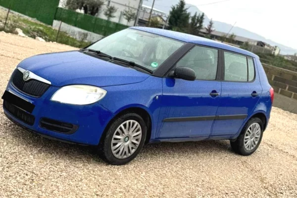 Makina ne shitje ne Tirane - 3,000 Euro