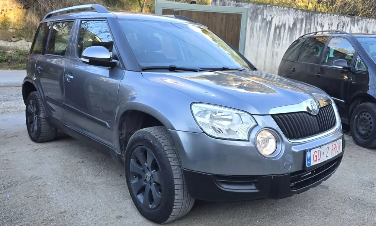 Makina ne shitje ne Tirane, Skoda, 2012 Benzine,Kambio Manual Pagesa 4,300  Euro.