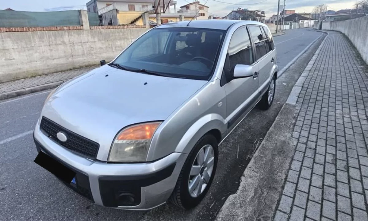 Makina ne shitje ne Tirane, Ford, 2006 Diesel,Kambio Manual Pagesa 2,300  Euro.
