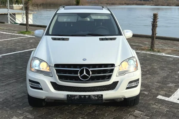 Makina ne shitje ne Tirane - 9,500 Euro