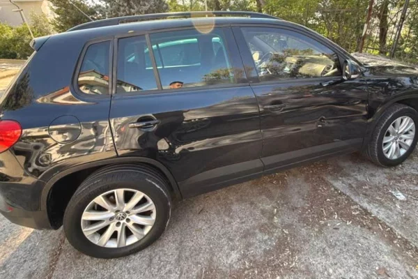 Makina ne shitje ne Tirane - 4,500 Euro