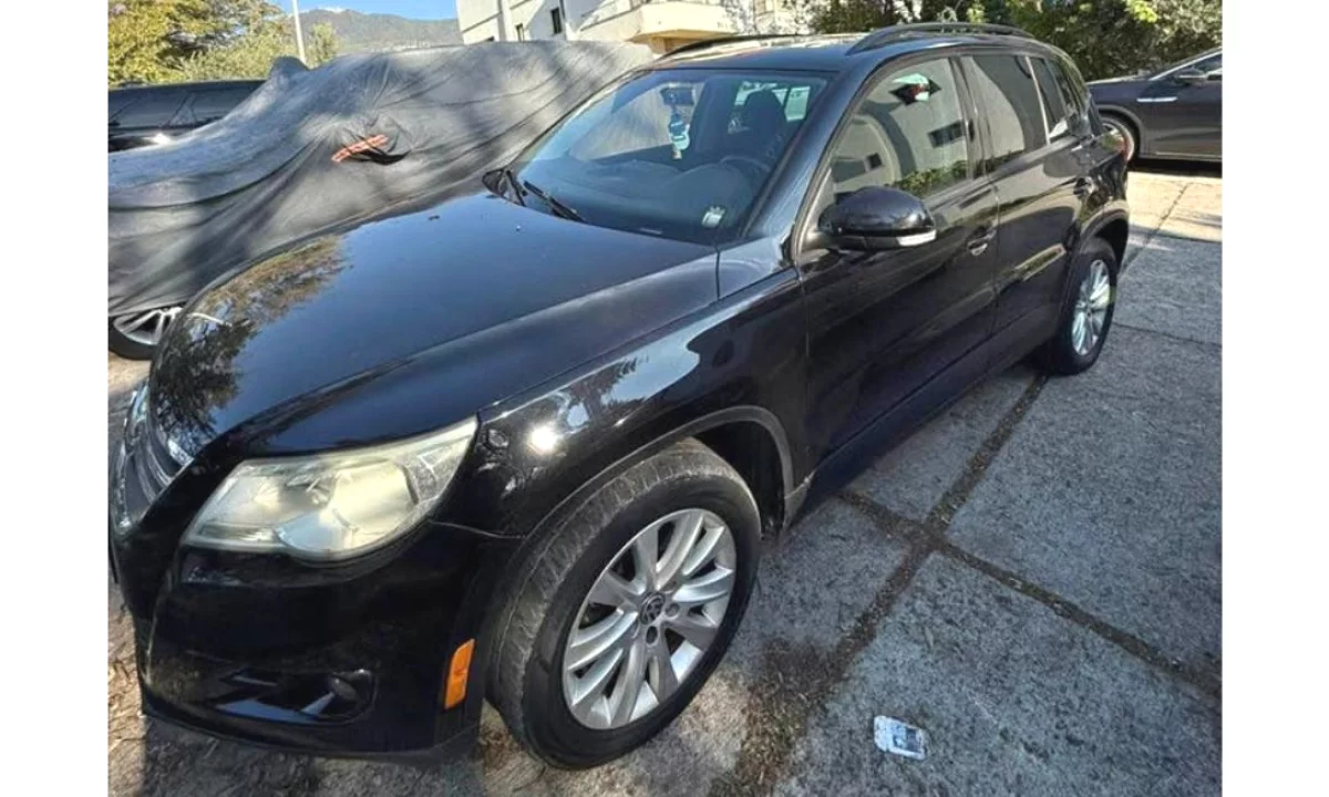 Makina ne shitje ne Tirane, Volkswagen, 2009 gasoline-gas,Kambio Automatik Pagesa 4,500  Euro.