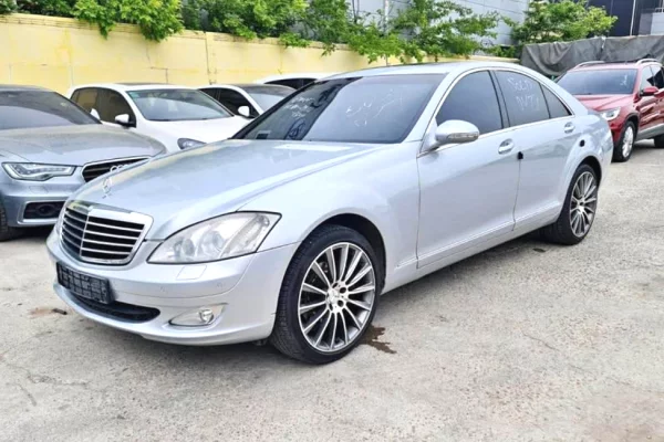 Makina ne shitje ne Tirane - 7,800 Euro