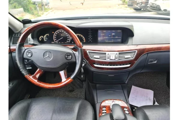 Makina ne shitje ne Tirane - 7,800 Euro