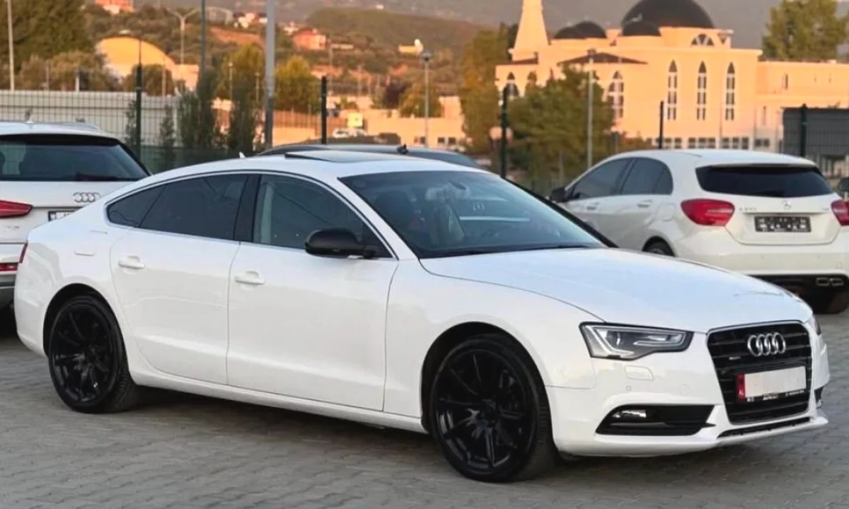 Auto in Vendita a Tirana, Audi, 2014 Diesel,Kambio Automatik Pagamento 9,450  Euro.