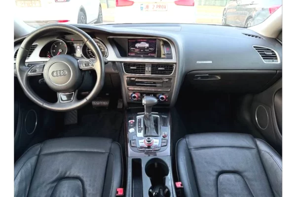 Auto in Vendita a Tirana, Audi, 2014 Diesel,Kambio Automatik Pagamento 9,450  Euro.