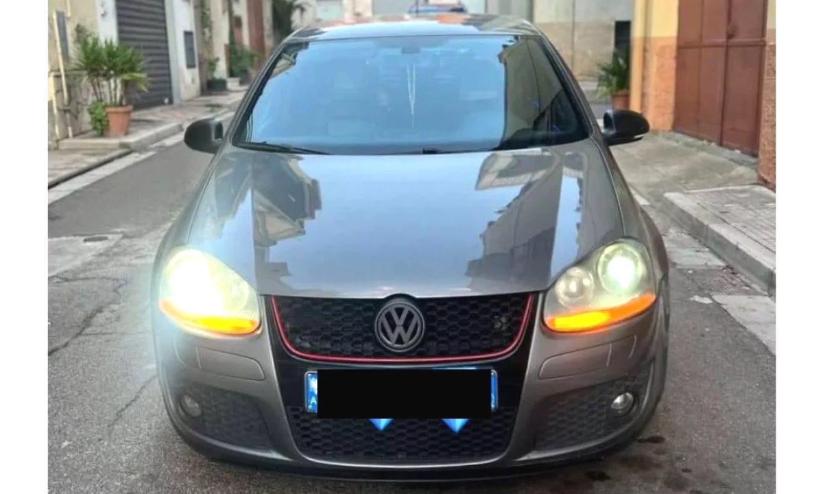Makina ne shitje ne Tirane, Volkswagen, 2007 Diesel,Kambio Automatik Pagesa 3,900  Euro.