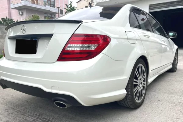 Makina ne shitje ne Tirane - 9,999 Euro