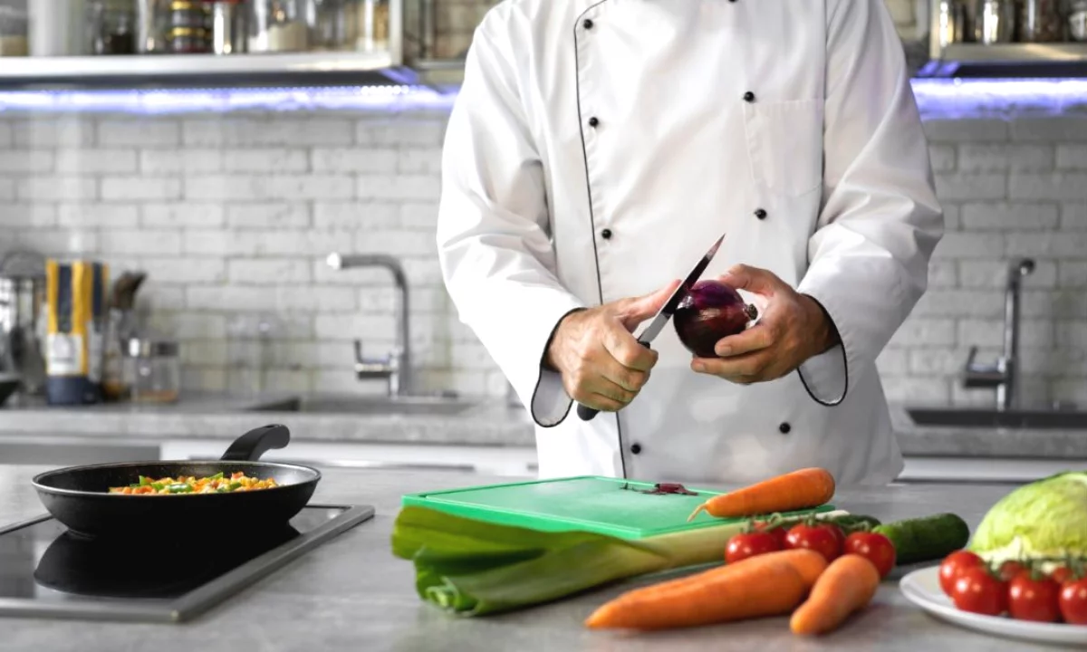 Njoftime Pune ne Tirane, Profesioni Motorrist, Picier, Recepsionist Catering,  Kamariere / Banakiere,  Pjatalarese, Sanitare, Recepsion Hoteli, , Fillestar/Pak eksperience, Pagesa Me Marreveshje.