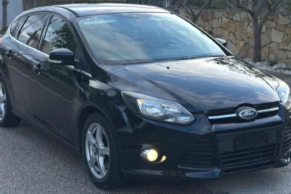 Makina ne shitje ne Tirane - 4,200 Euro