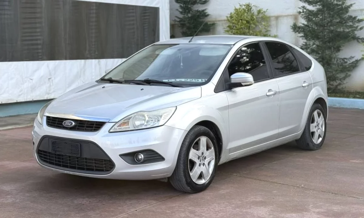Makina ne shitje ne Fier, Ford, 2009 Diesel,Kambio Manual Pagesa 2,700  Euro.