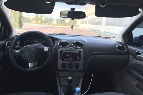 Makina ne shitje ne Fier - 2,700 Euro