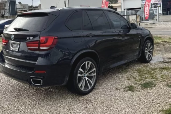 Makina ne shitje ne Tirane - 19,900 Euro