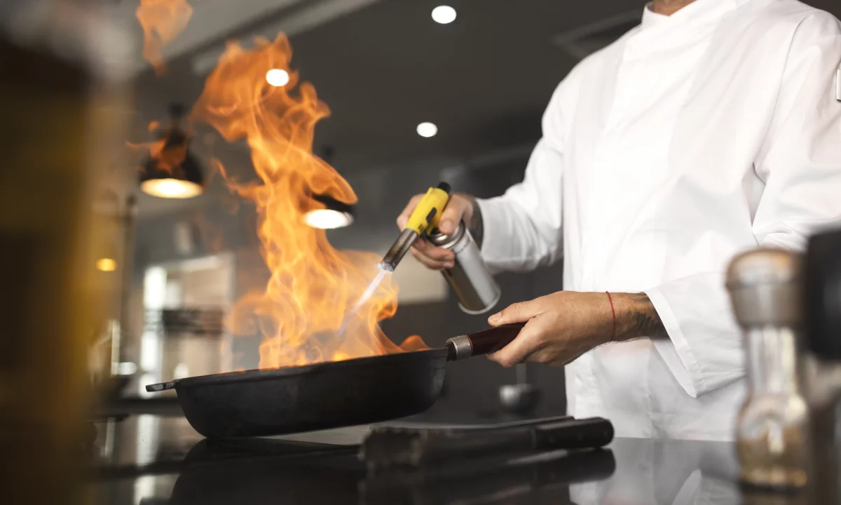 Njoftime Pune ne Durres, Profesioni Kuzhinier/e, Ndihmës Kuzhinier/e, Banakier/e, Kamarier/e , Fillestar/Pak eksperience, Pagesa Me Marreveshje.