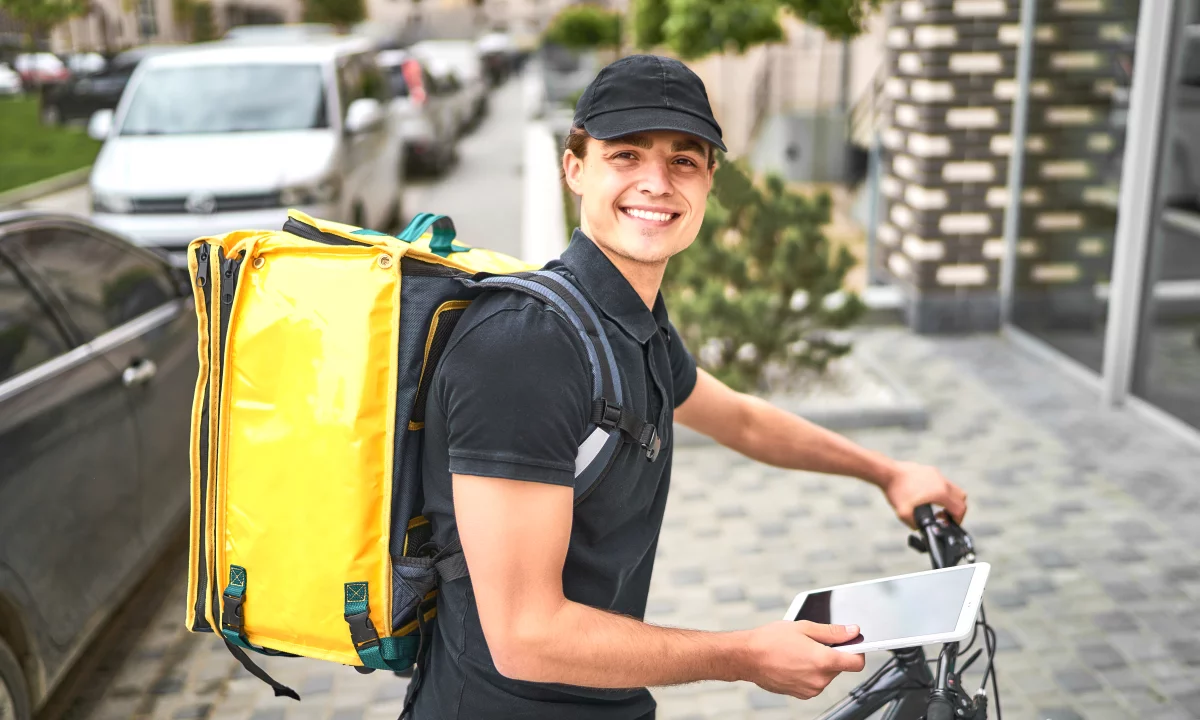 Njoftime Pune ne Tirane, Profesioni Motorrist , Fillestar/Pak eksperience, Pagesa 55,000  Leke.