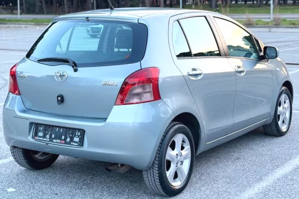 Cars for sale in Tirana, Toyota, 2008 Benzine,Kambio Manual Payment 4,000  Euro.