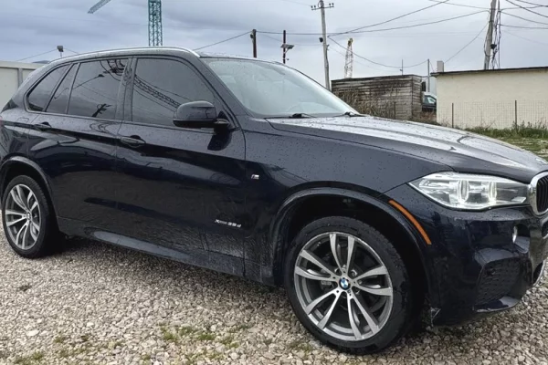 Makina ne shitje ne Tirane - 20,000 Euro