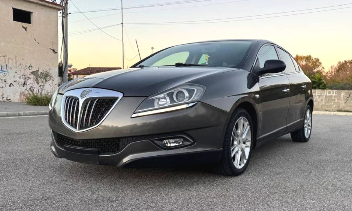 Cars for sale in Tirana, Lancia, 2010 Diesel,Kambio Automatik Payment 3,400  Euro.