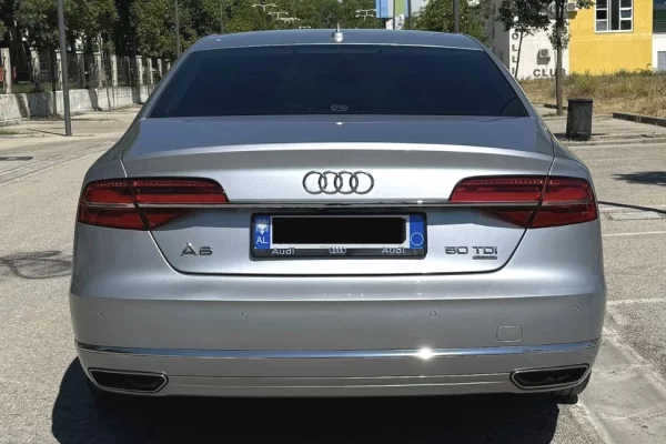 Makina ne shitje ne Tirane - 15,999 Euro