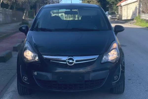 Makina ne shitje ne Tirane - 3,500 Euro