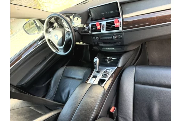 Cars for sale in Tirana, BMW, 2011 Diesel,Kambio Automatik Payment 12,000  Euro.